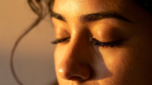 Day vs. Night Skincare: How Your Skin Behaves in 24 Hours (And Why It Matters)